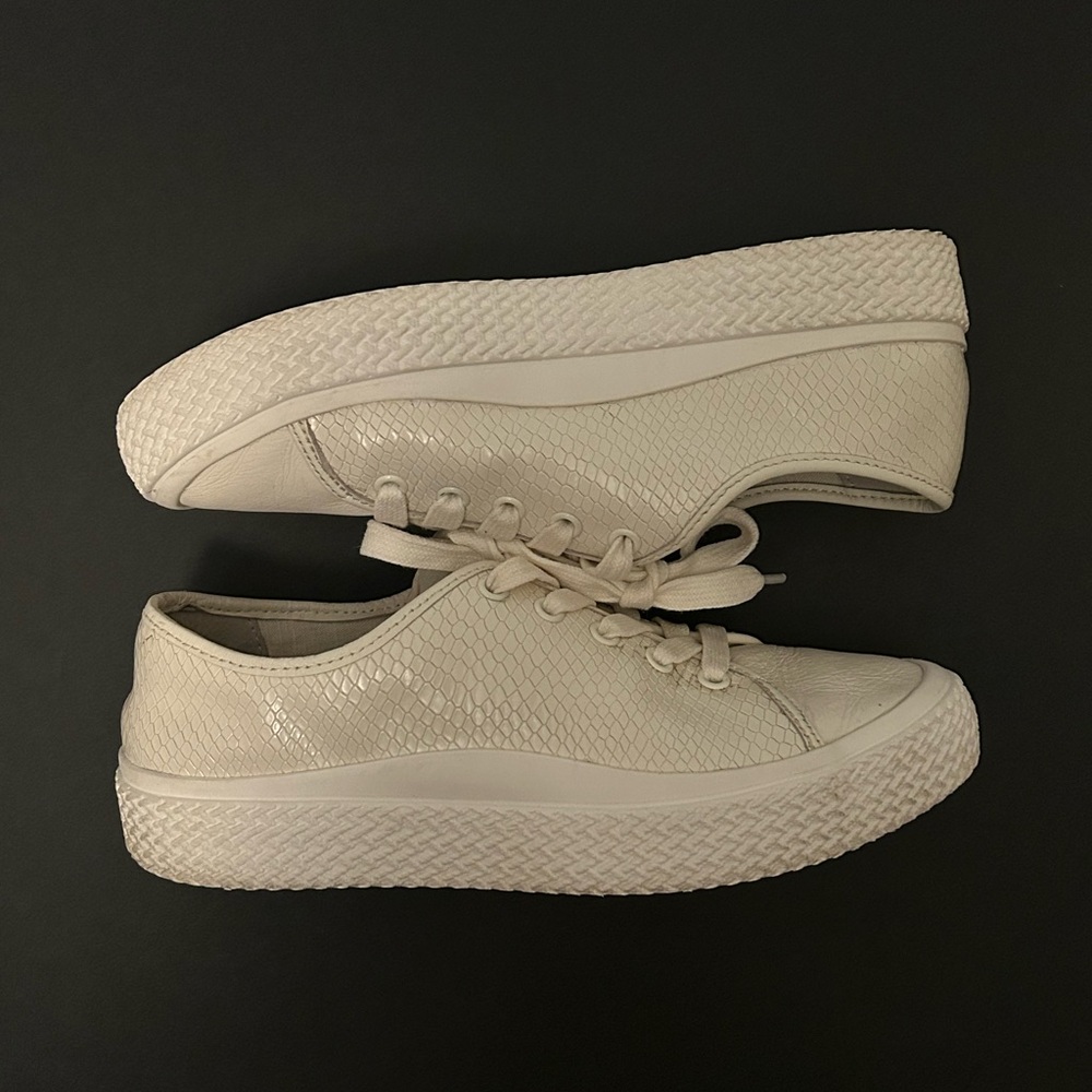 Dolce Vita Valor Embossed leather lace up sneakers, white, 8 - Picture 4 of 7